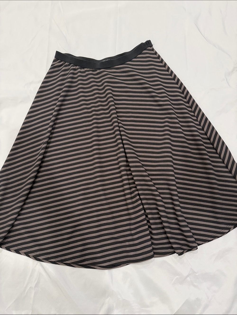 NWT Bobeau Striped A-Line Midi Skirt - Black and Taupe—Medium